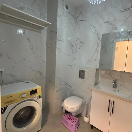 Mila Mokotow * 华沙