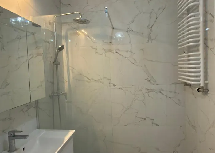 Mila Mokotow * وارسو