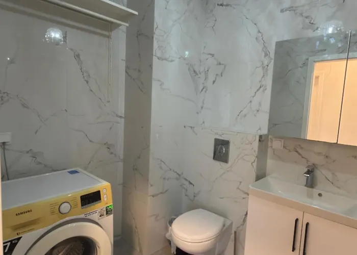 Mila Mokotow * وارسو